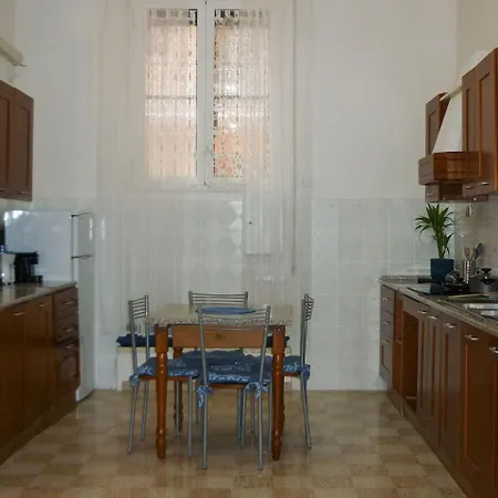 Elfa Apartment *